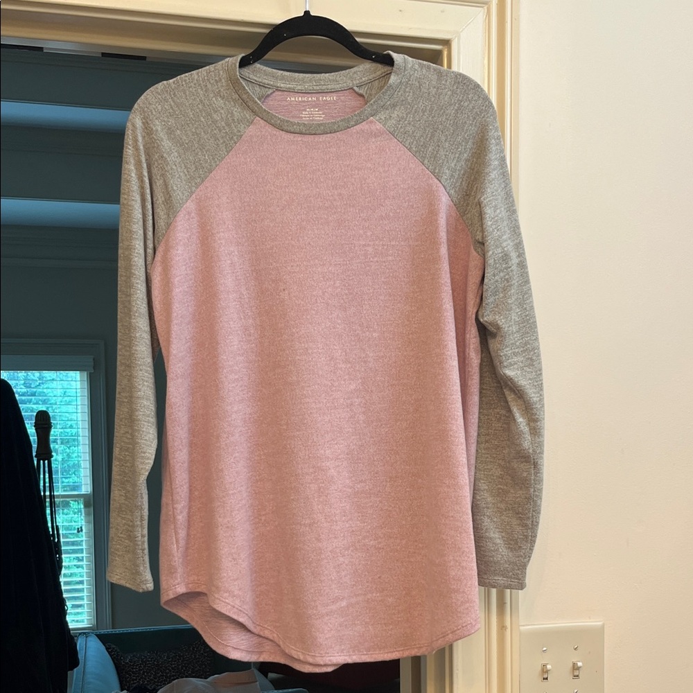 American Eagle Outfitters Pink and Gray Long Sleeve Tee